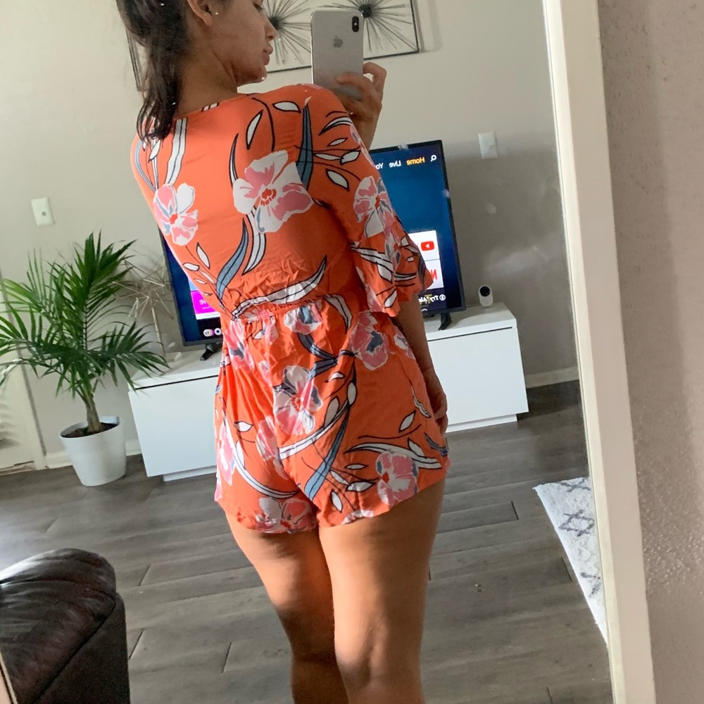 Floral Romper - Picture 3 of 6